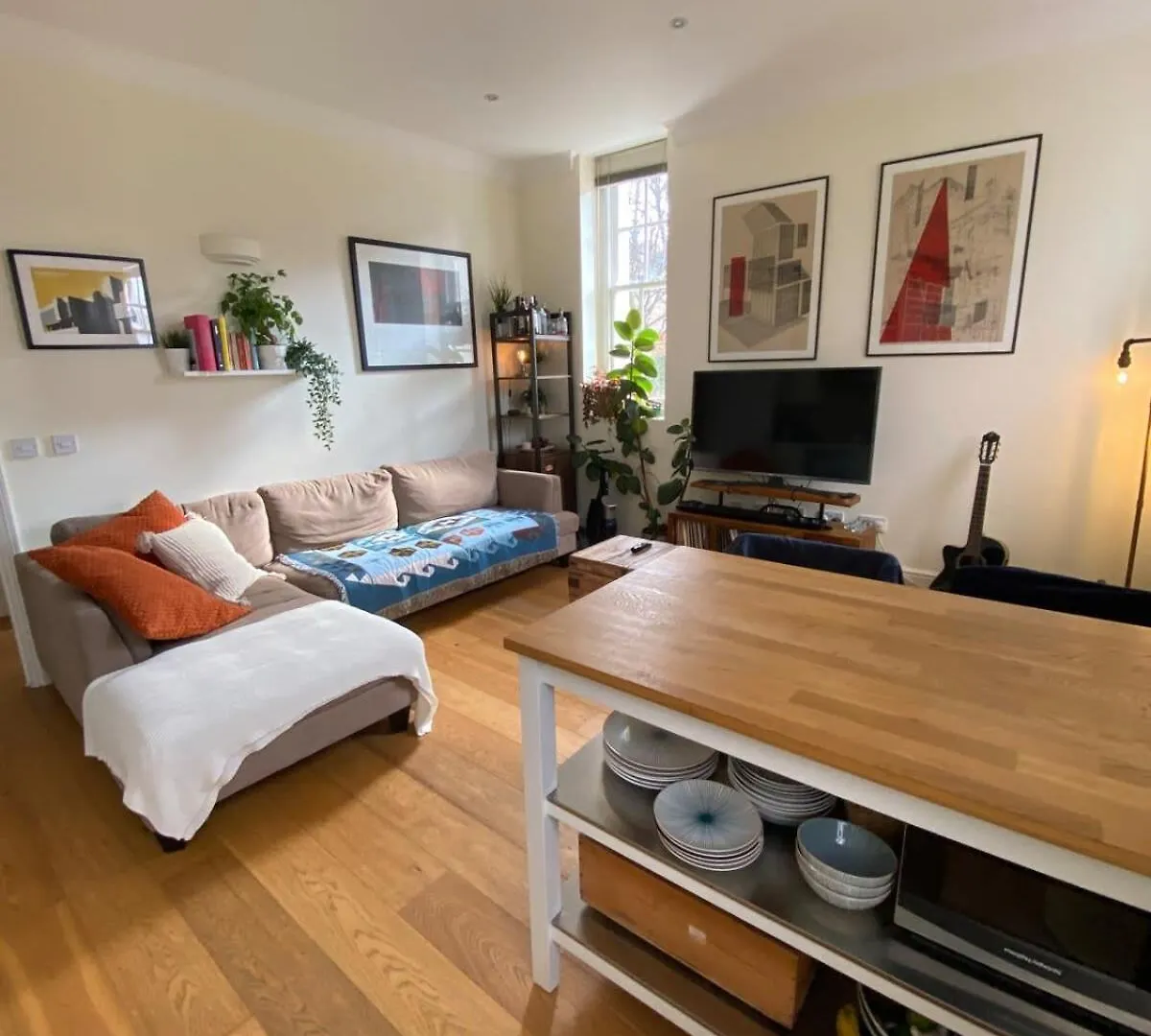 Stylish Bohemian 2Bd Flat Mile End Park! Apartment London