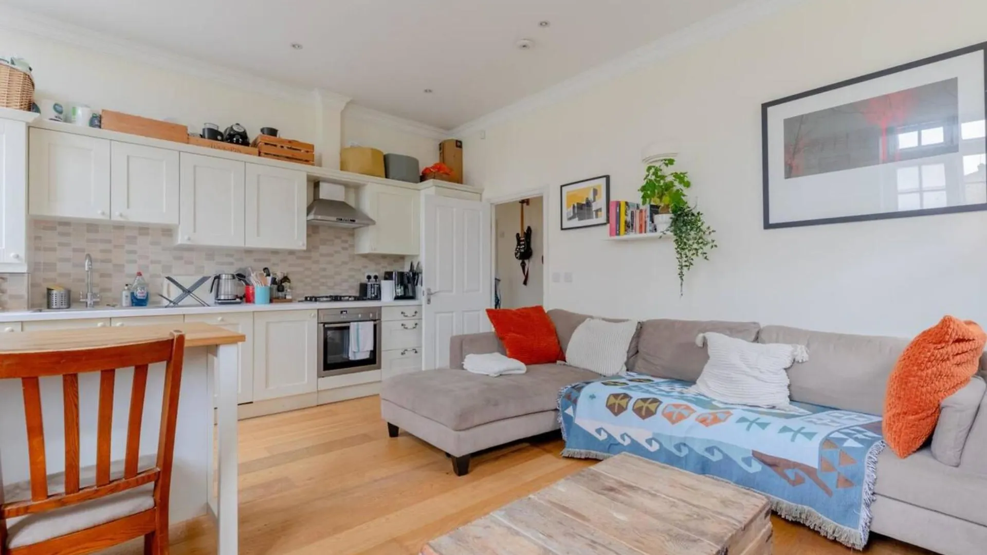 Stylish Bohemian 2Bd Flat Mile End Park! Apartment London
